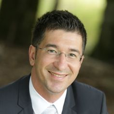 Dr. Ivastinovic